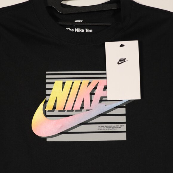 NWT Girls Nike Tee in Black Size S - Picture 3 of 8